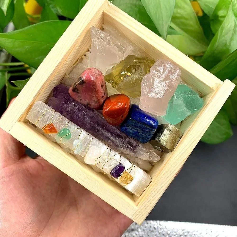 10 Healing Crystals In a Box - Glova