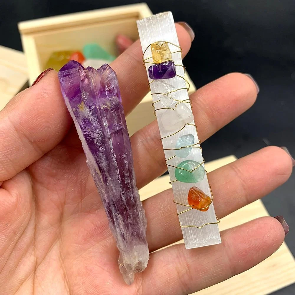 10 Healing Crystals In a Box - Glova