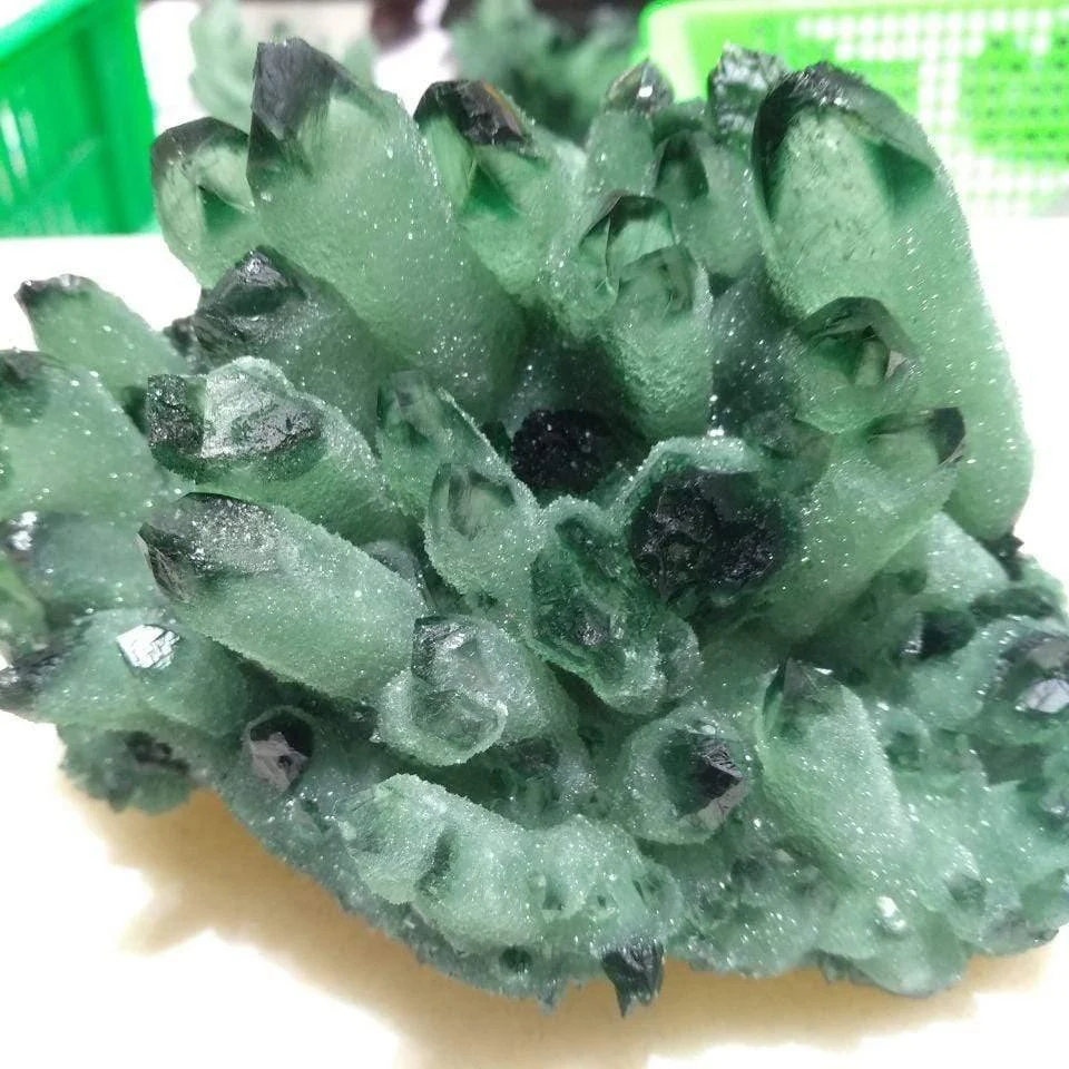 680g Green Phantom Quartz Crystal - Glova