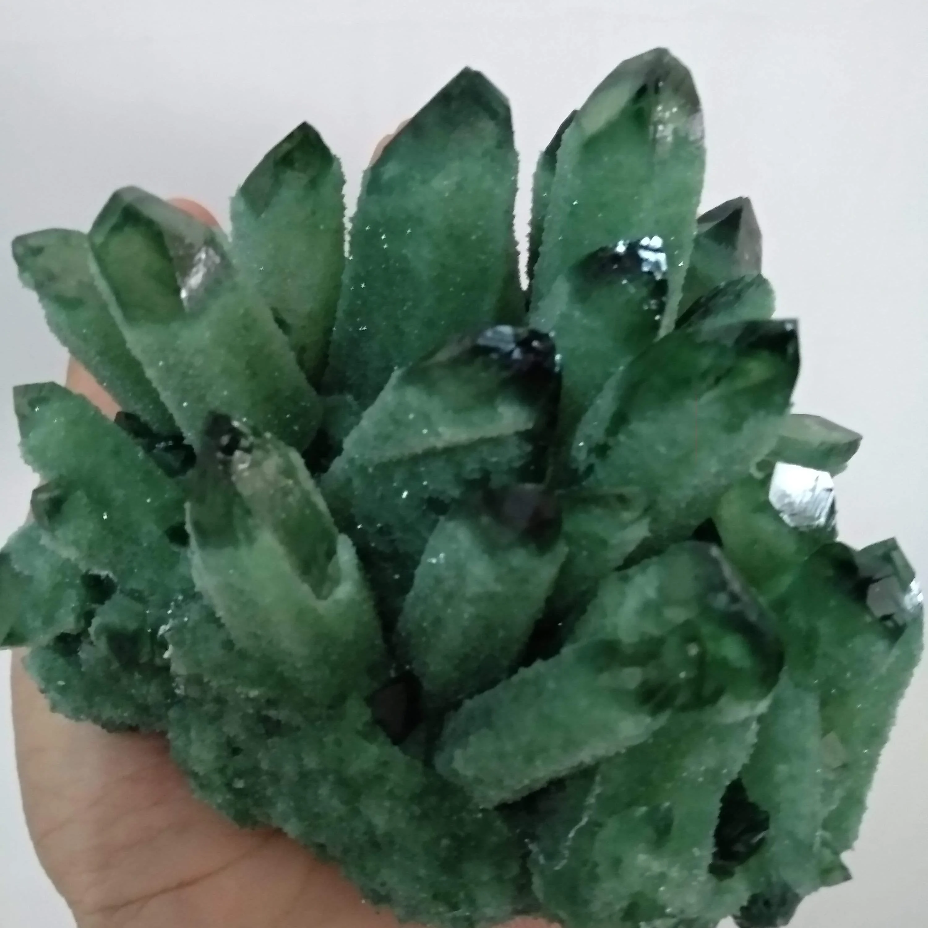 680g Green Phantom Quartz Crystal - Glova