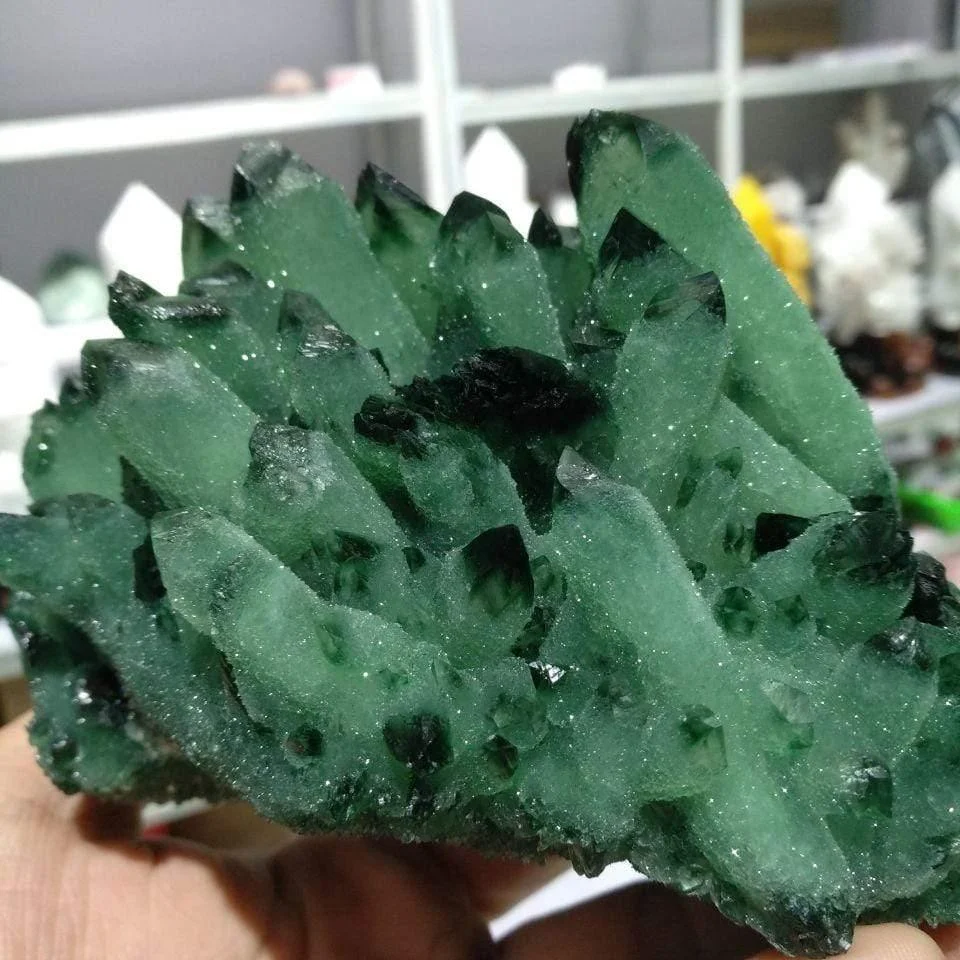 680g Green Phantom Quartz Crystal - Glova