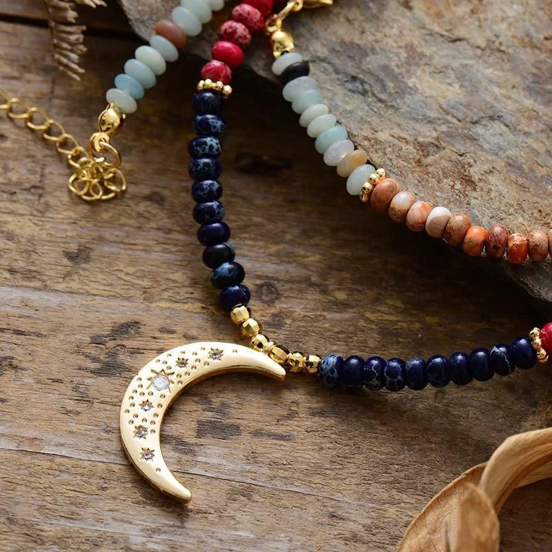 7 Chakra Moon Necklace - Glova