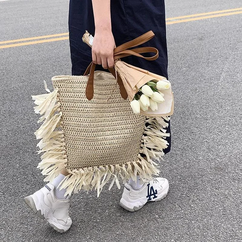 Alara Tassel Straw Tote Bag - Glova