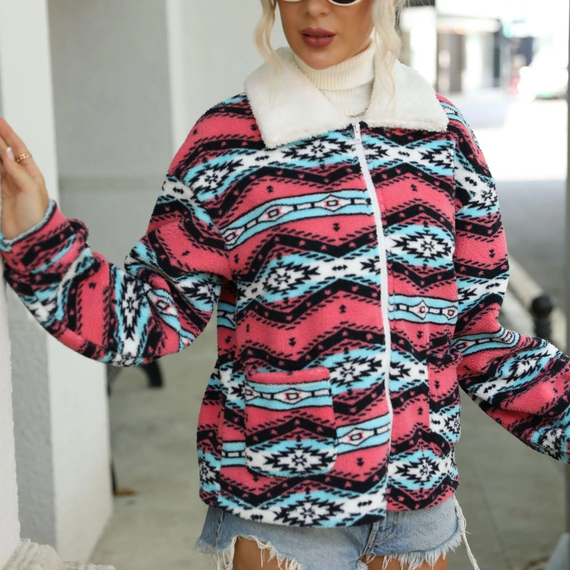 Aztec Print Plush Jacket - Glova