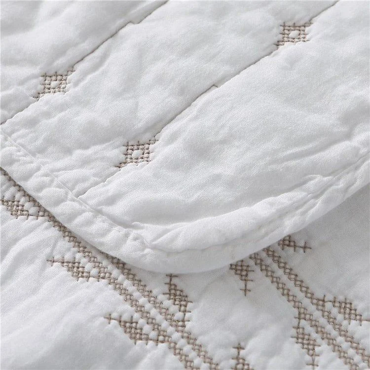 Bathilda Embroidered Bedspread Set - Glova