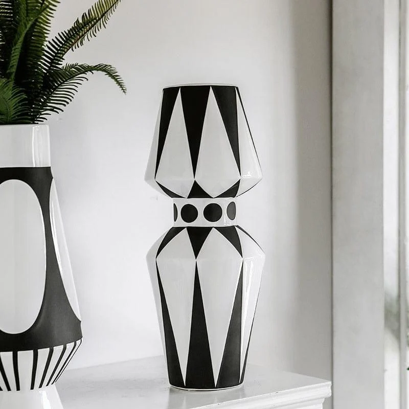 Black And White Irregular Vase - Glova