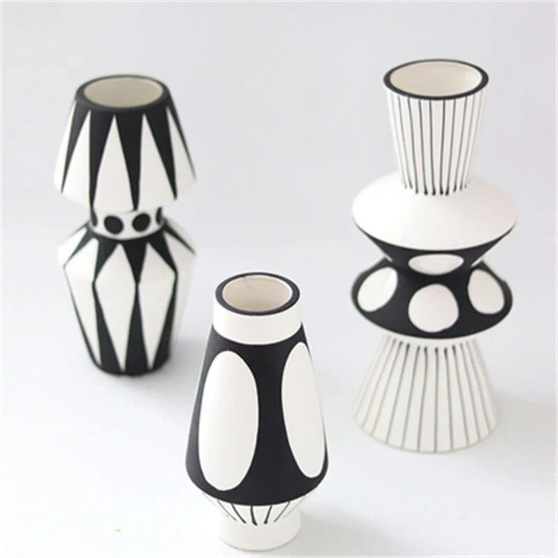 Black And White Irregular Vase - Glova