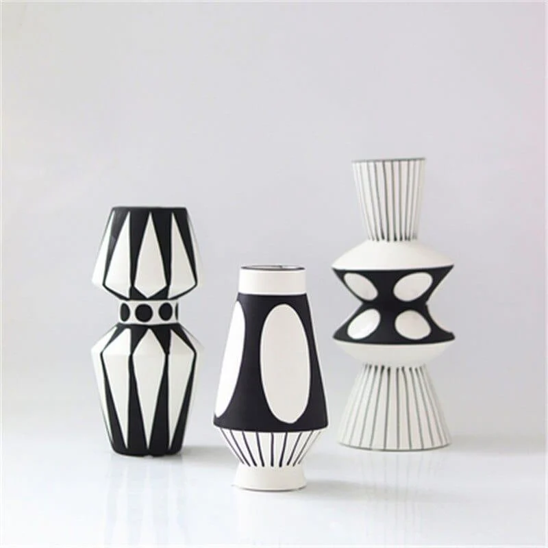 Black And White Irregular Vase - Glova