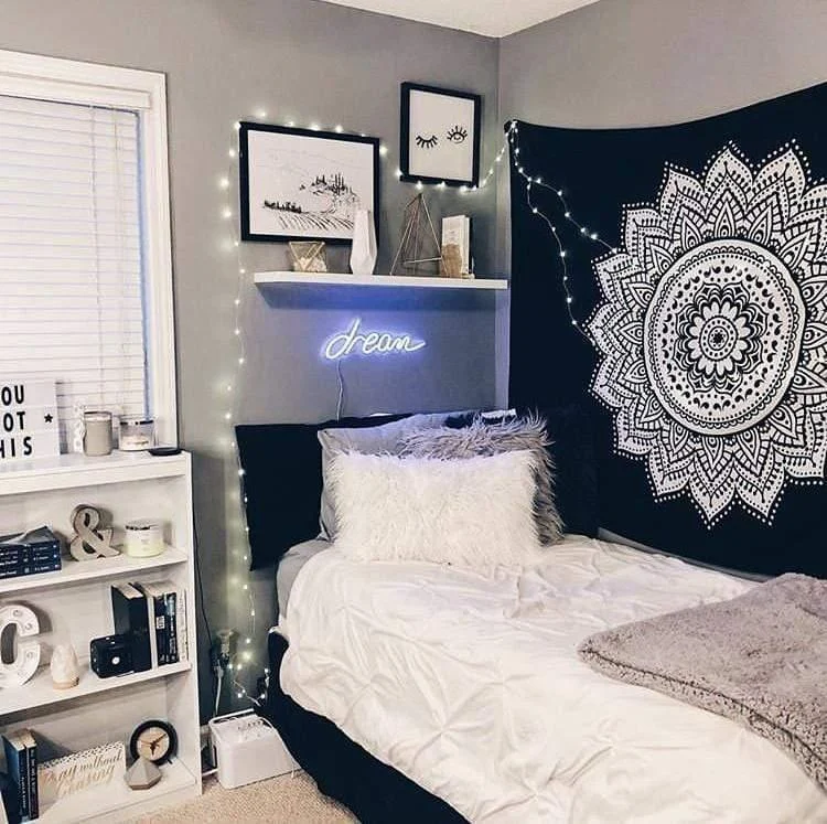 Black and White Mandala Tapestry - Glova