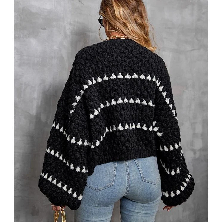 Black Heart Knit Sweater - Glova