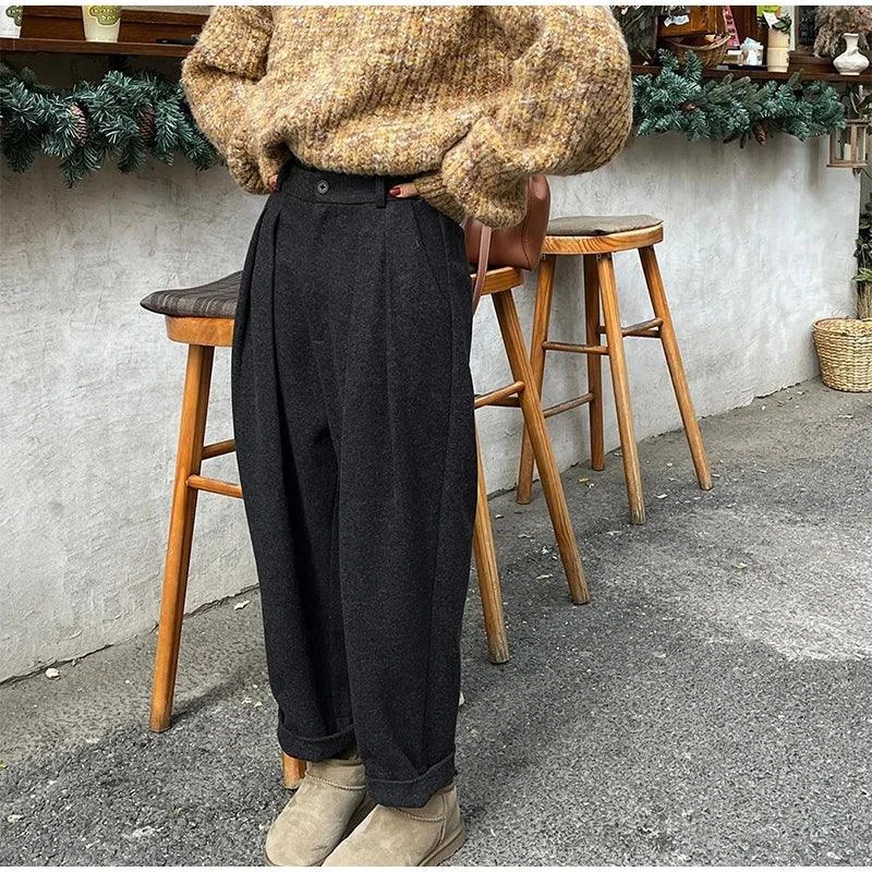 Chic Pleated Woolen Newsboy Pants - Glova