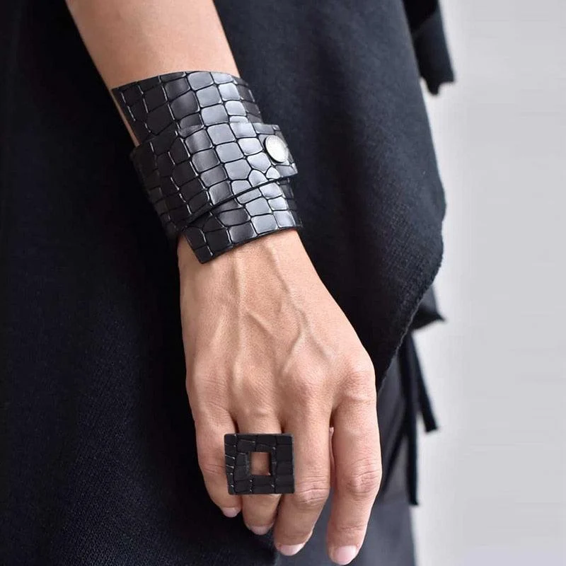 Croc Effect Leather Wrap Bracelet & Ring - Glova