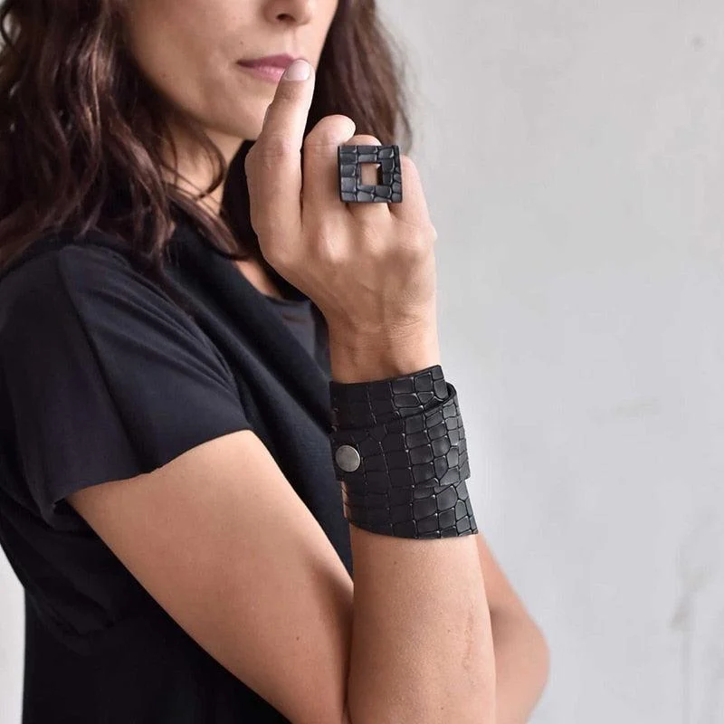 Croc Effect Leather Wrap Bracelet & Ring - Glova