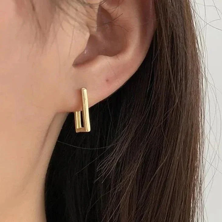 Dafne Minimalist Square Hoop Earrings - Glova