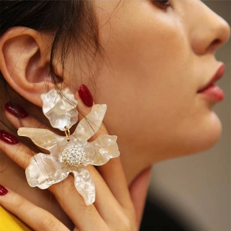 Damien Resin Flower Earrings - Glova