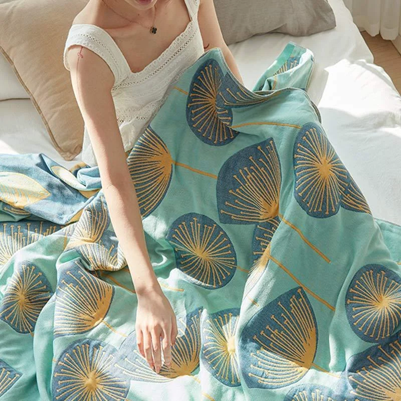 Dandelion Print Cotton Quilt - Glova