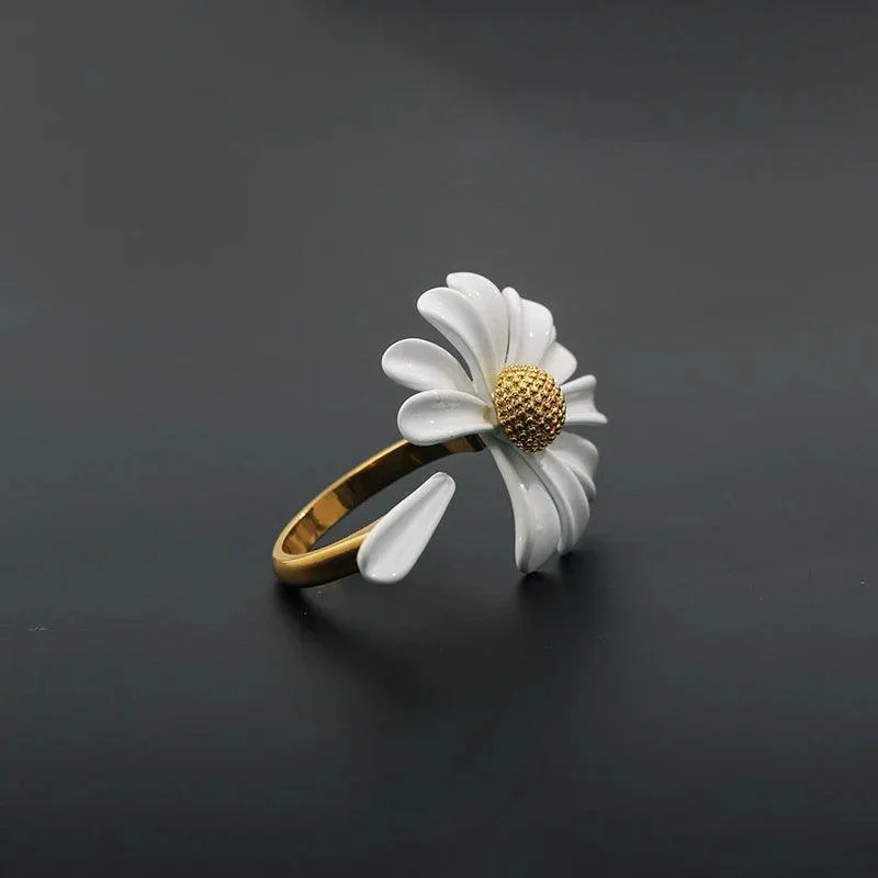 Delicate 3D Daisy Flower Ring - Glova