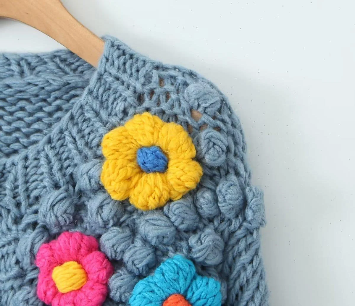 Embroidered Knitted Flowers Cardigan - Glova