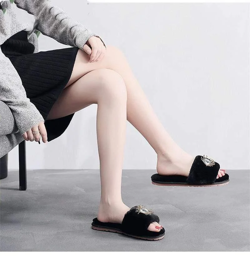 Evil Eye Fur Slippers - Glova