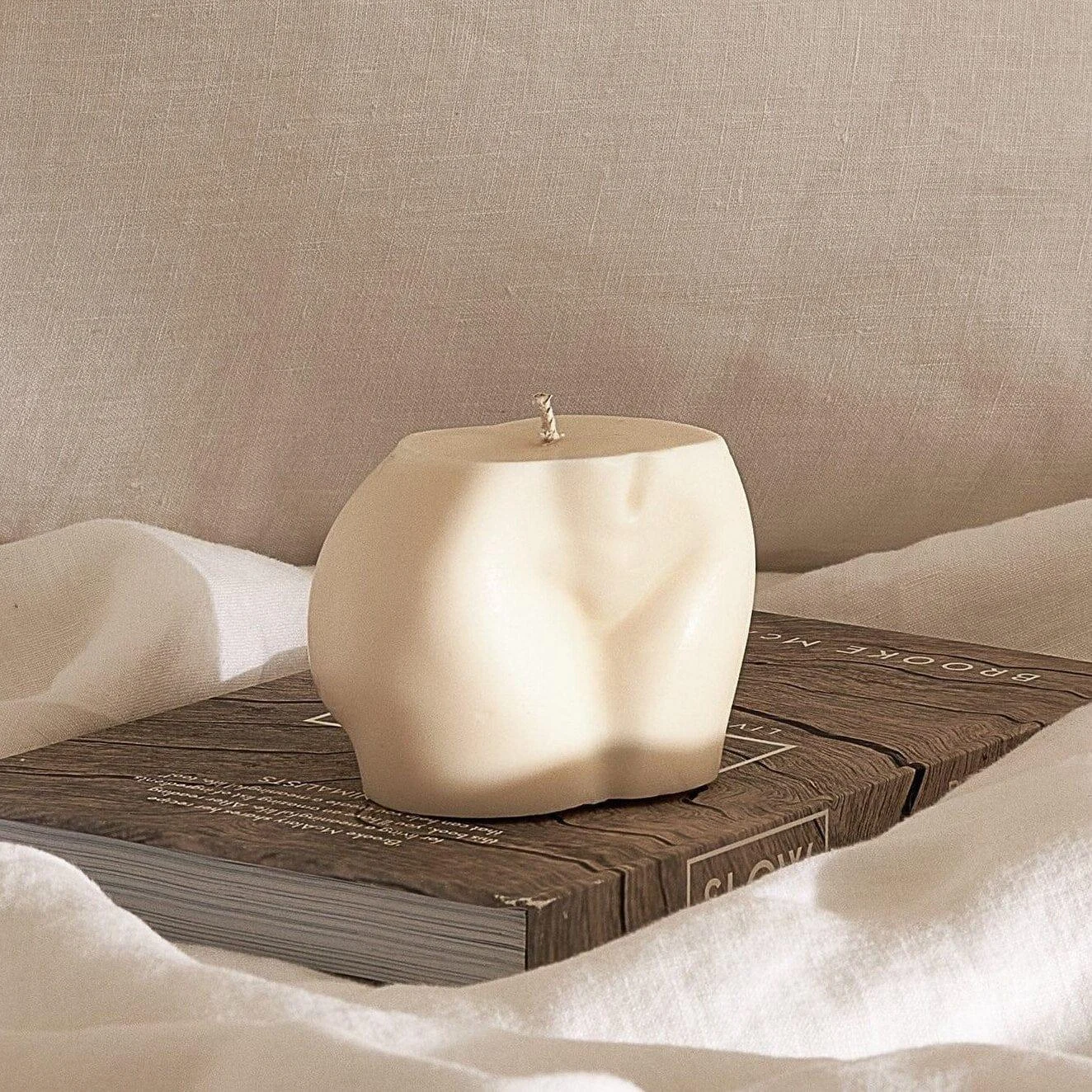 Female Form Shaped Candle - Glova