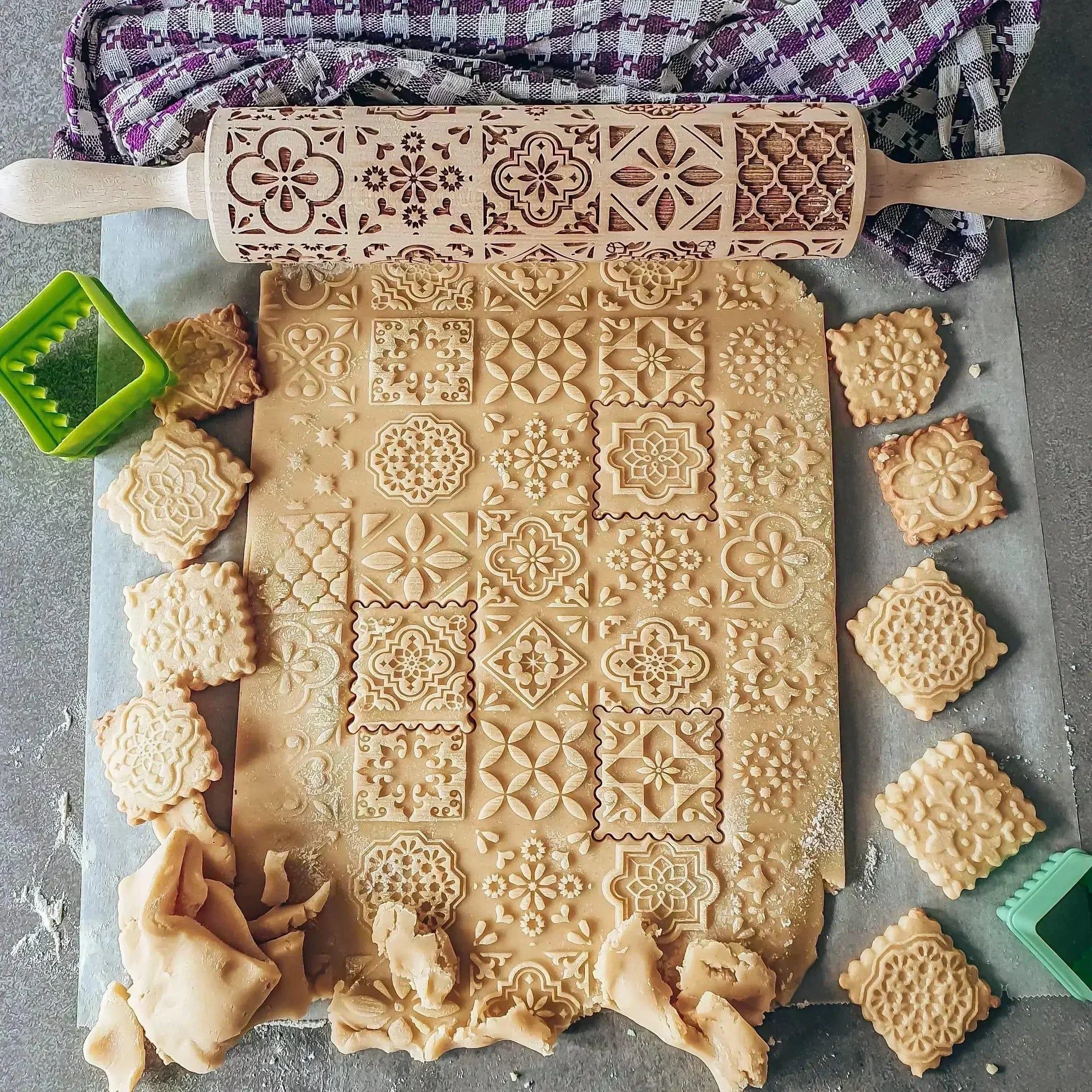 Festive Embossed Rolling Pin - Glova