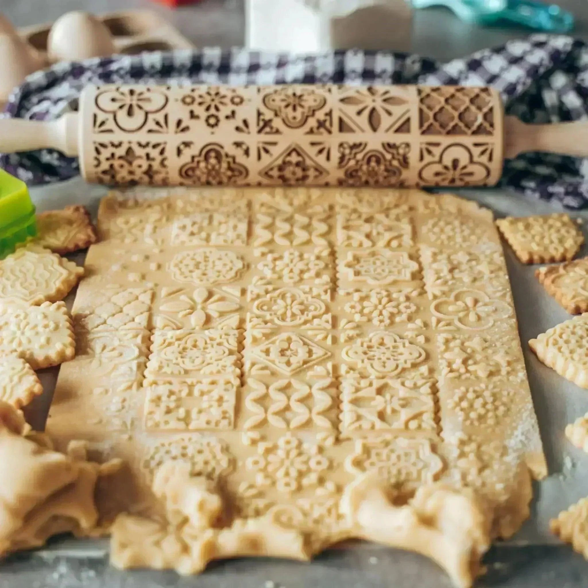 Festive Embossed Rolling Pin - Glova