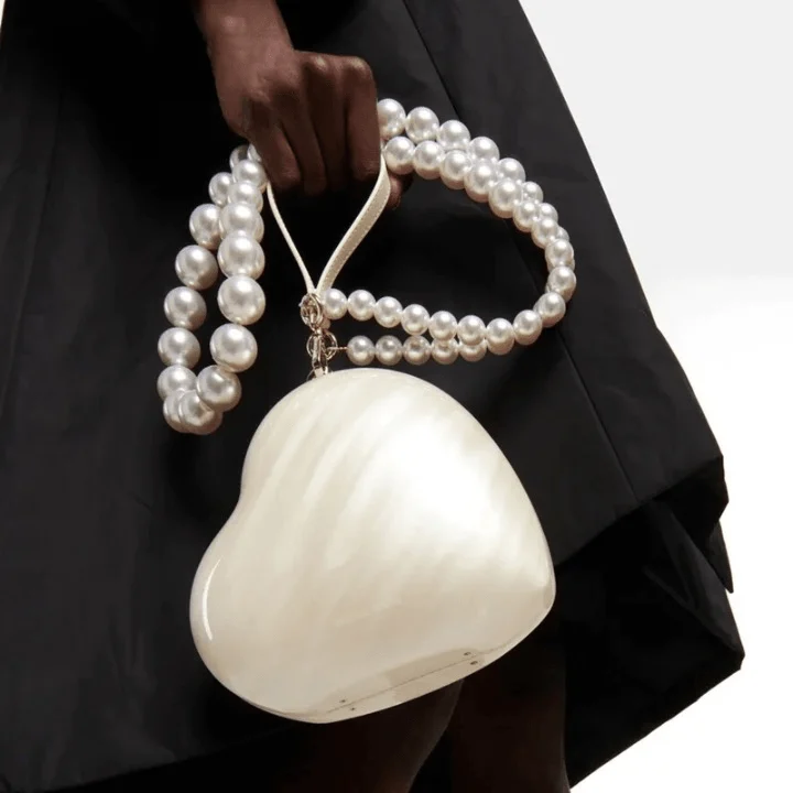 Fiadh Heart Pearl Resin Clutch - Glova