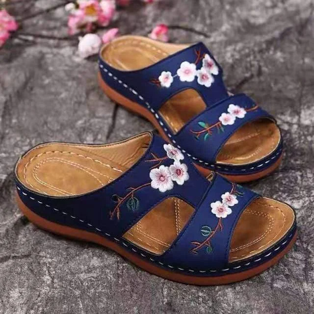 Floral Embroidered Slippers - Glova