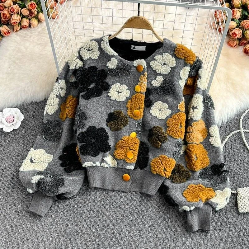 Flower Tufted Sweater - Glova