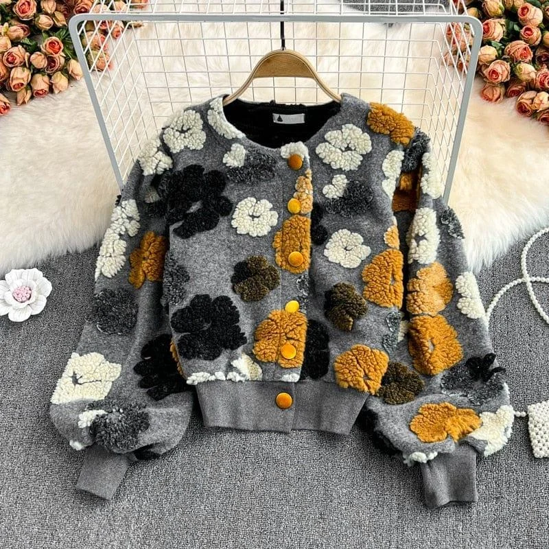 Flower Tufted Sweater - Glova