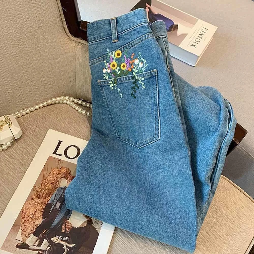 Flowers In My Pocket Embroidered Jeans - Glova