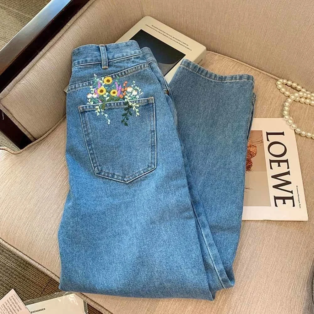 Flowers In My Pocket Embroidered Jeans - Glova