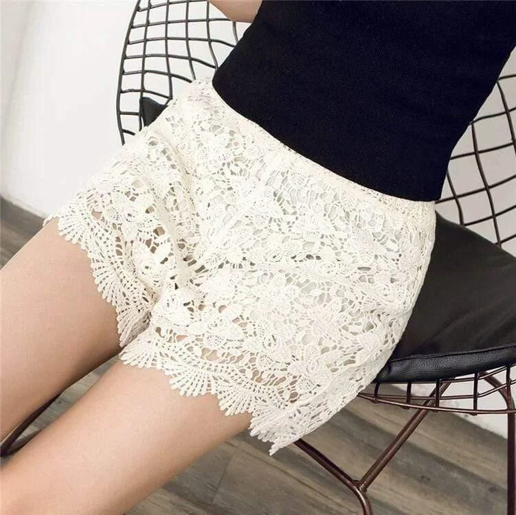 Francisca Lace Shorts - Glova