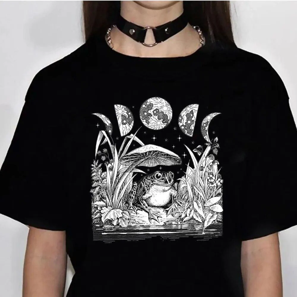 Frog Mushroom Moon Witchy T-Shirt - Glova