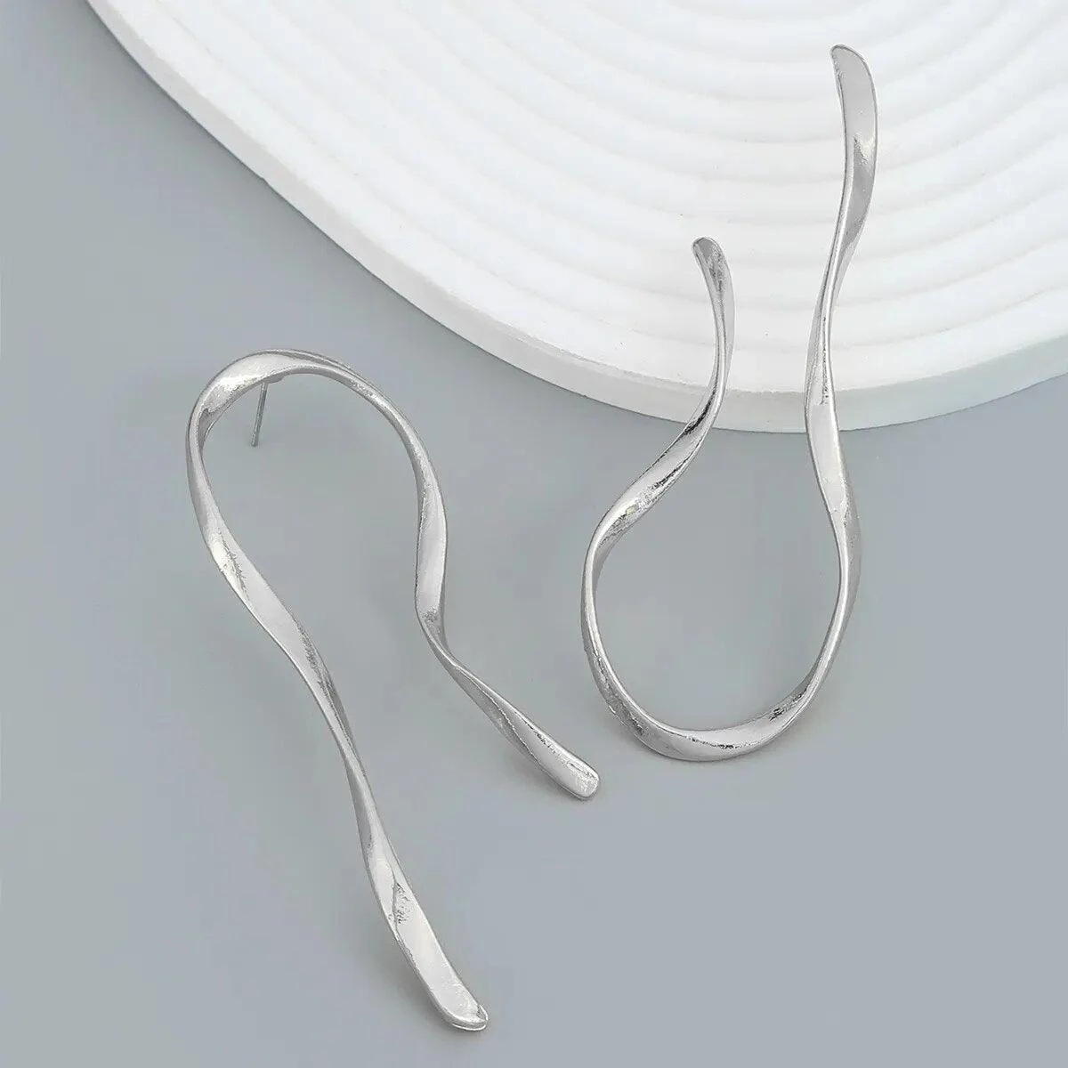 Gina Irregular U-shaped Earrings - Glova