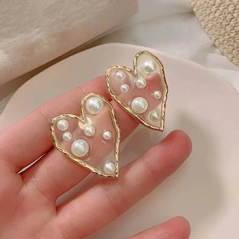 Gina Transparent Heart and Pearl Resin Stud Earrings - Glova