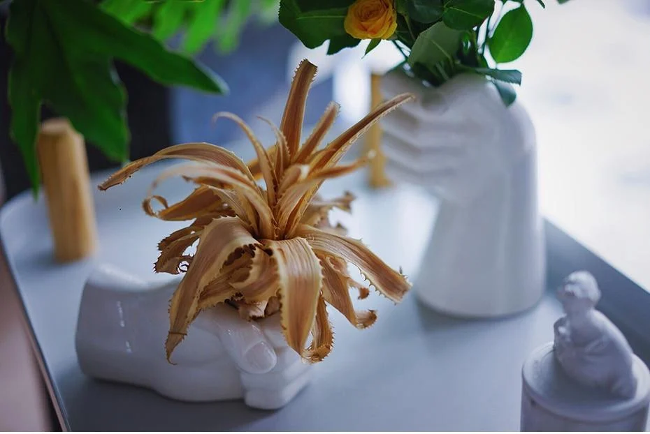 Hand Shaped Flower Vase - Glova