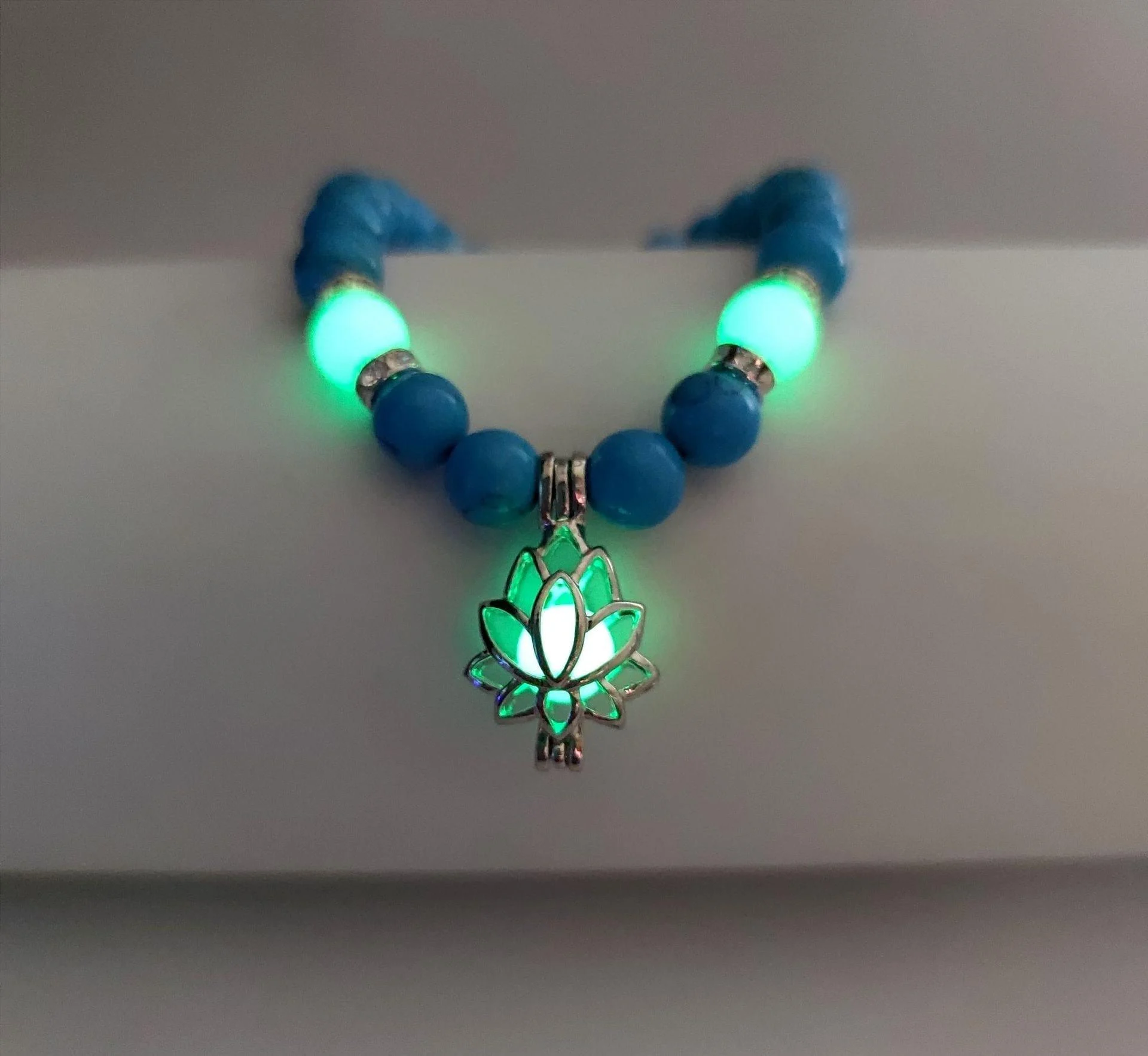 Healing Stone Anti-Anxiety Glow Bracelet - Glova