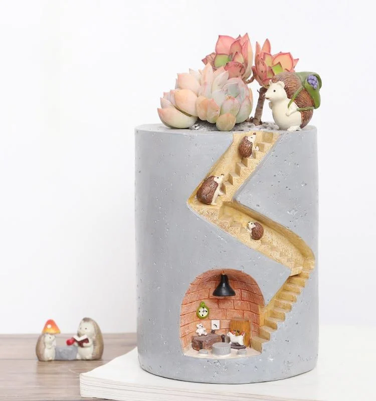 Hedgehog & Rabbit Resin Flower Pot - Glova