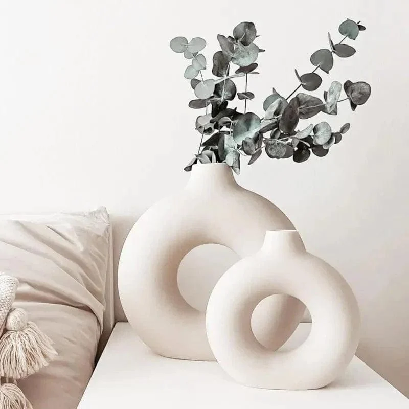 Hollow Minimalistic Ceramic Vase - Glova