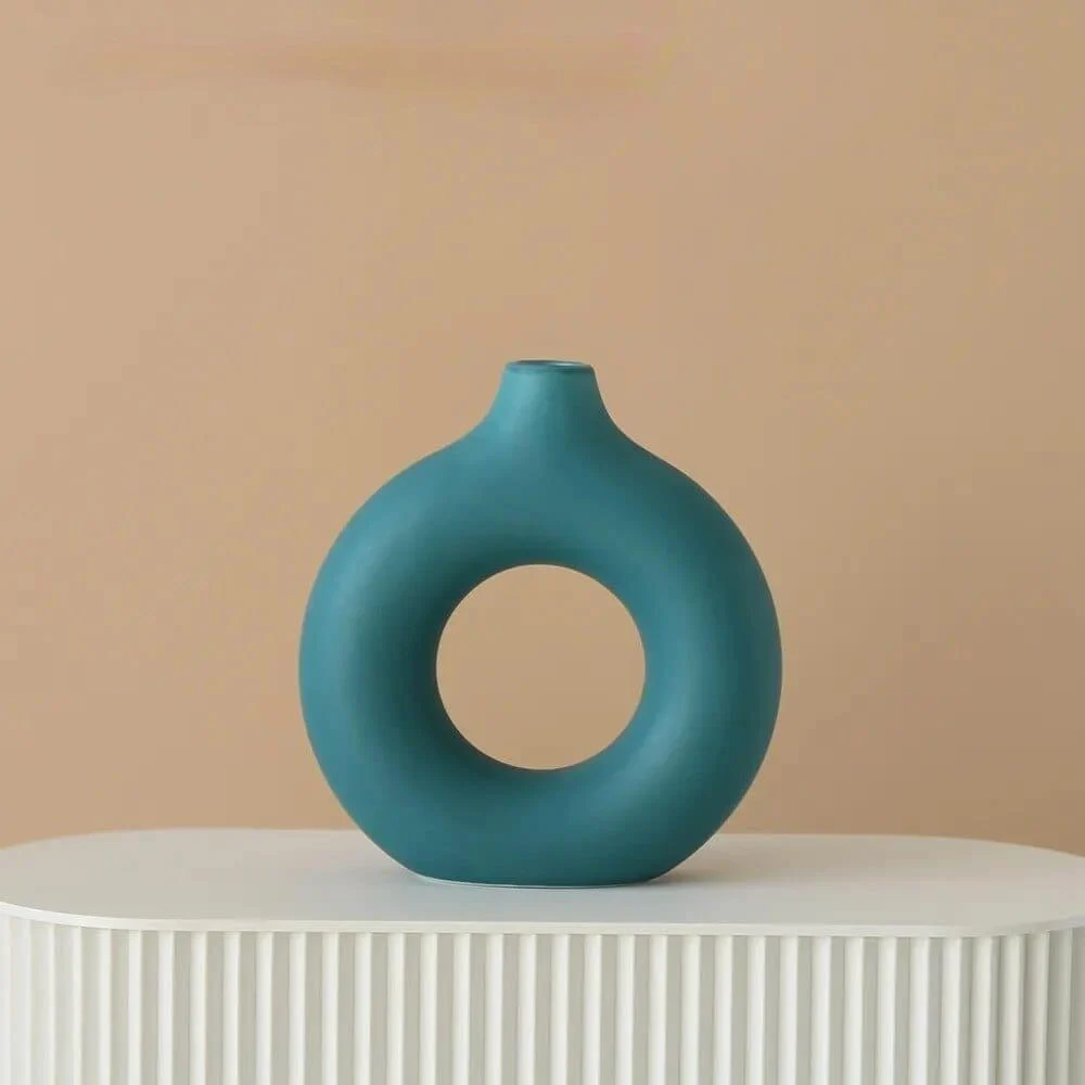 Hollow Minimalistic Ceramic Vase - Glova