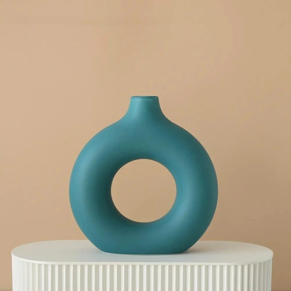 Hollow Minimalistic Ceramic Vase - Glova