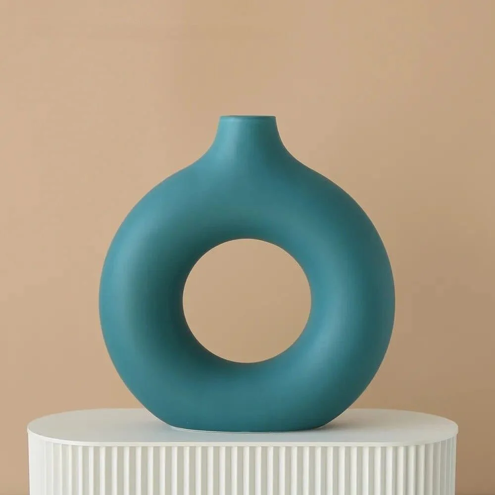 Hollow Minimalistic Ceramic Vase - Glova