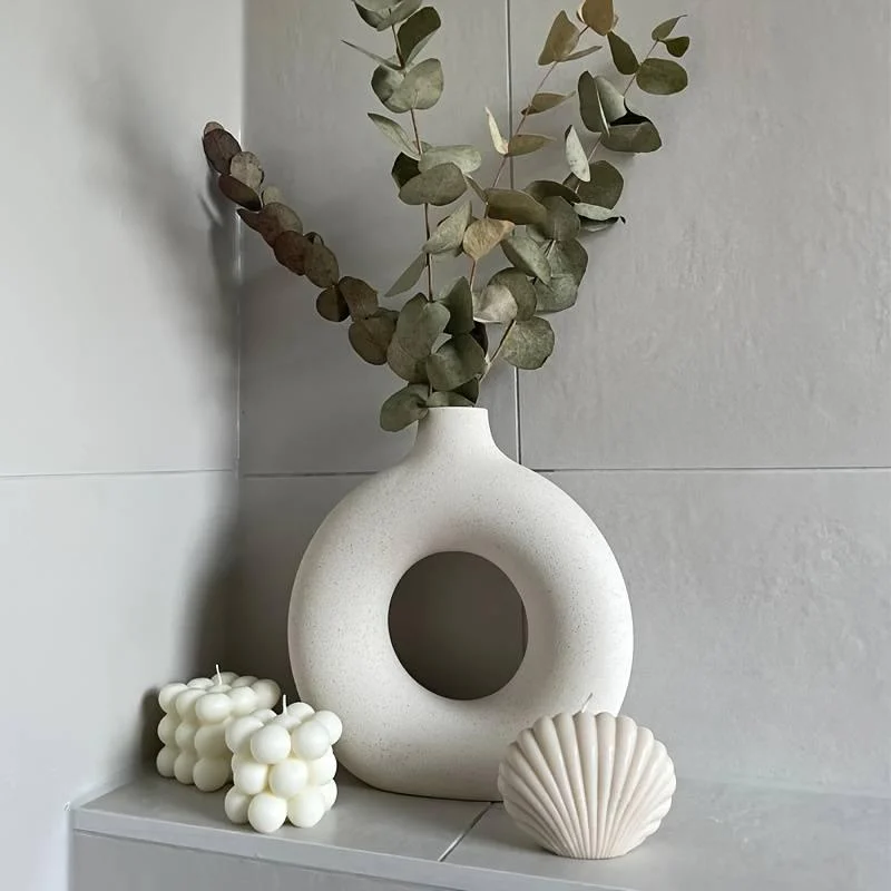 Hollow Minimalistic Ceramic Vase - Glova