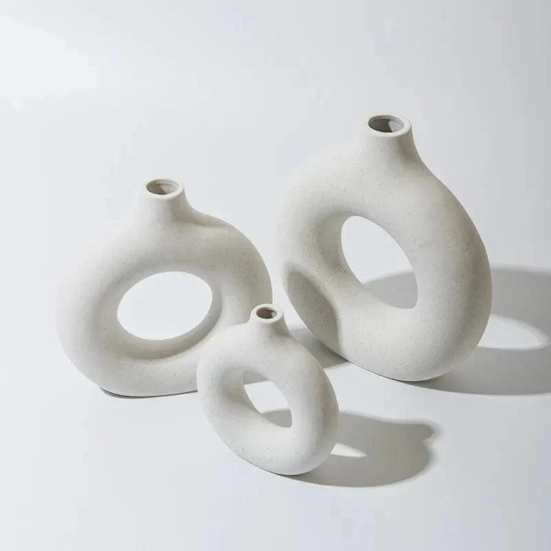 Hollow Minimalistic Ceramic Vase - Glova