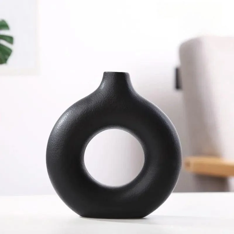 Hollow Minimalistic Ceramic Vase - Glova