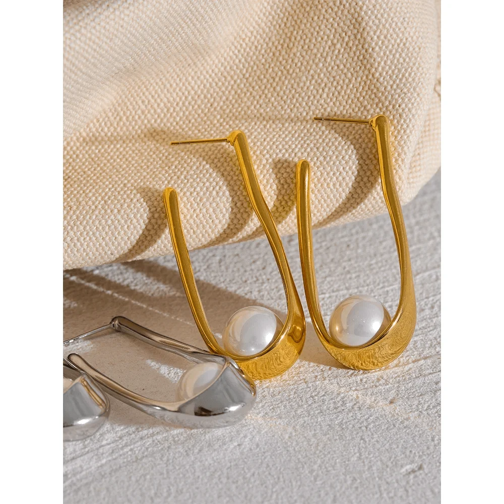 Ilana Pearl Oval Hoop Earrings - Glova