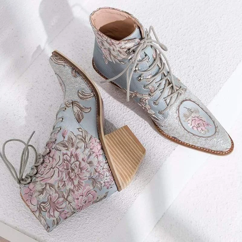 Jasmine Embroidered Boots - Glova