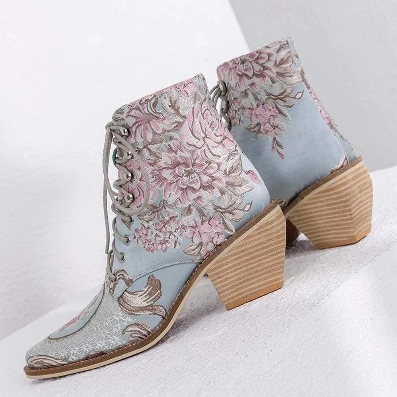 Jasmine Embroidered Boots - Glova