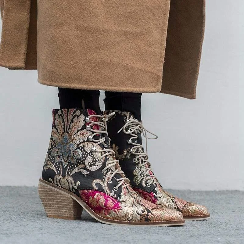 Jasmine Embroidered Boots - Glova